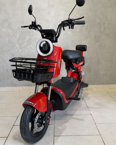 DSK 7 — Scooter Elétrica